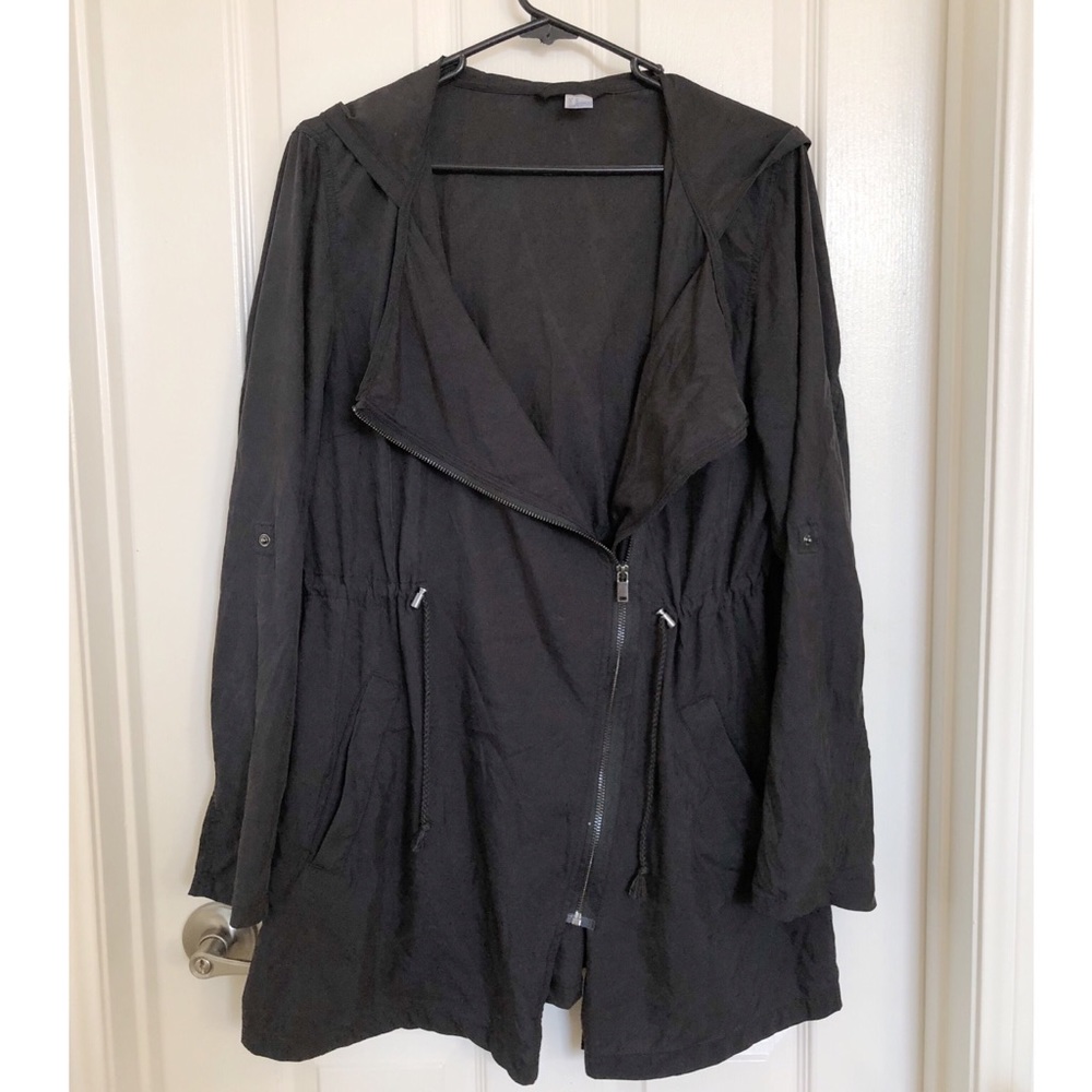 BLACK FASHION WINDBREAKER!